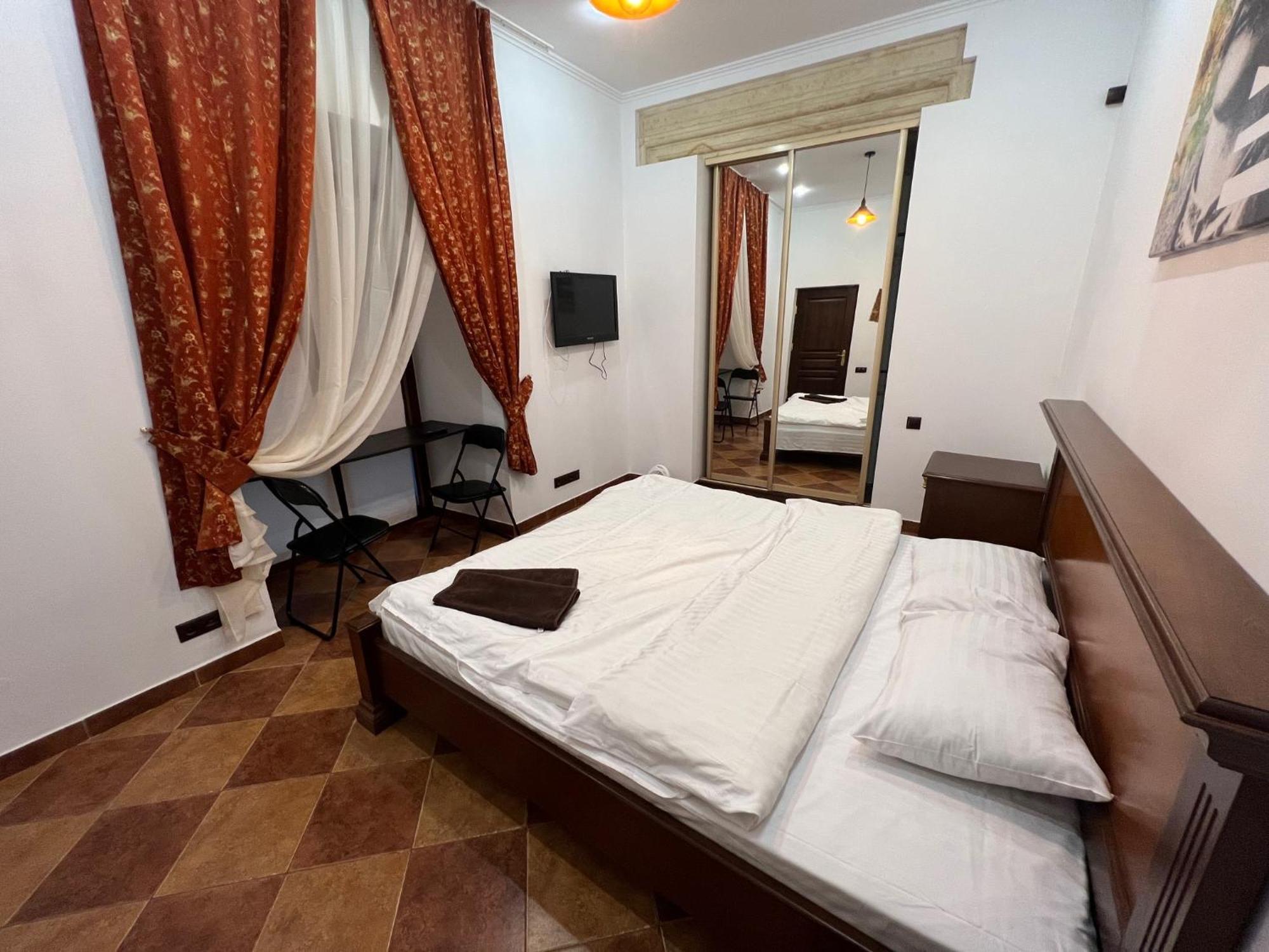 Apartment Ukrainian House на площі ринок *